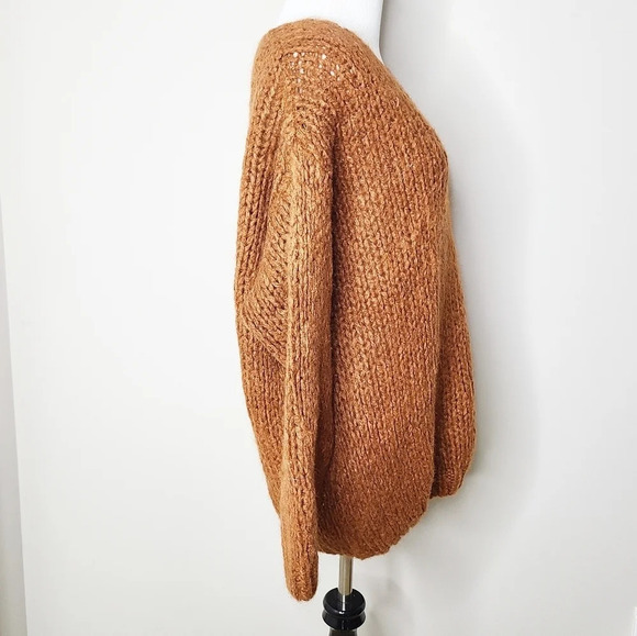 New Natasha Paris Chunky Knit Sweater - Picture 3 of 6